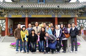 春風(fēng)楊柳千萬條，帥哥美女多妖嬈—新鄉(xiāng)踏青靚照集錦